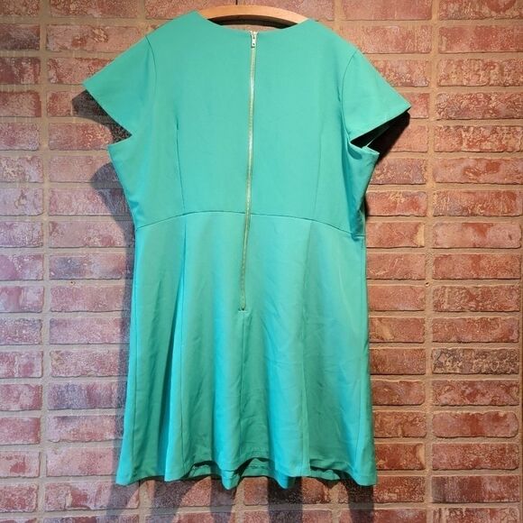 Alexia Admor Karin Trumpet Dress Green 1x NWOT - Picture 3 of 6